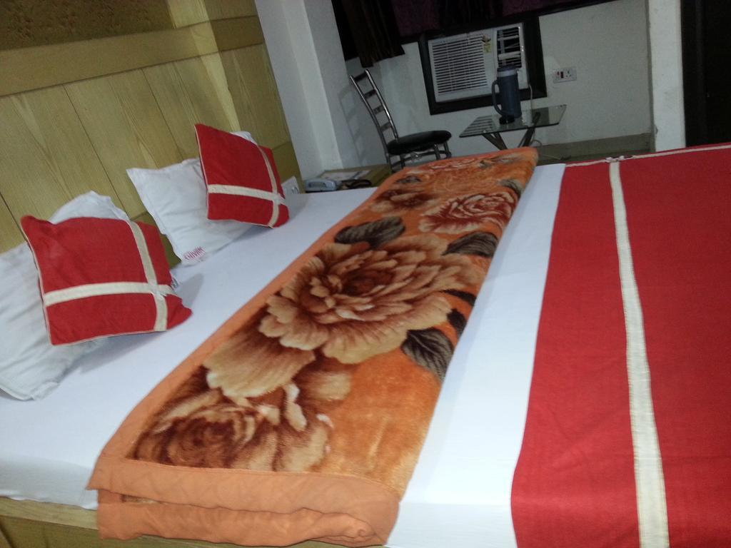 Hotel Shivam International - A Well Hygiene Property All Staff Vaccinated " Nueva Delhi Habitación foto